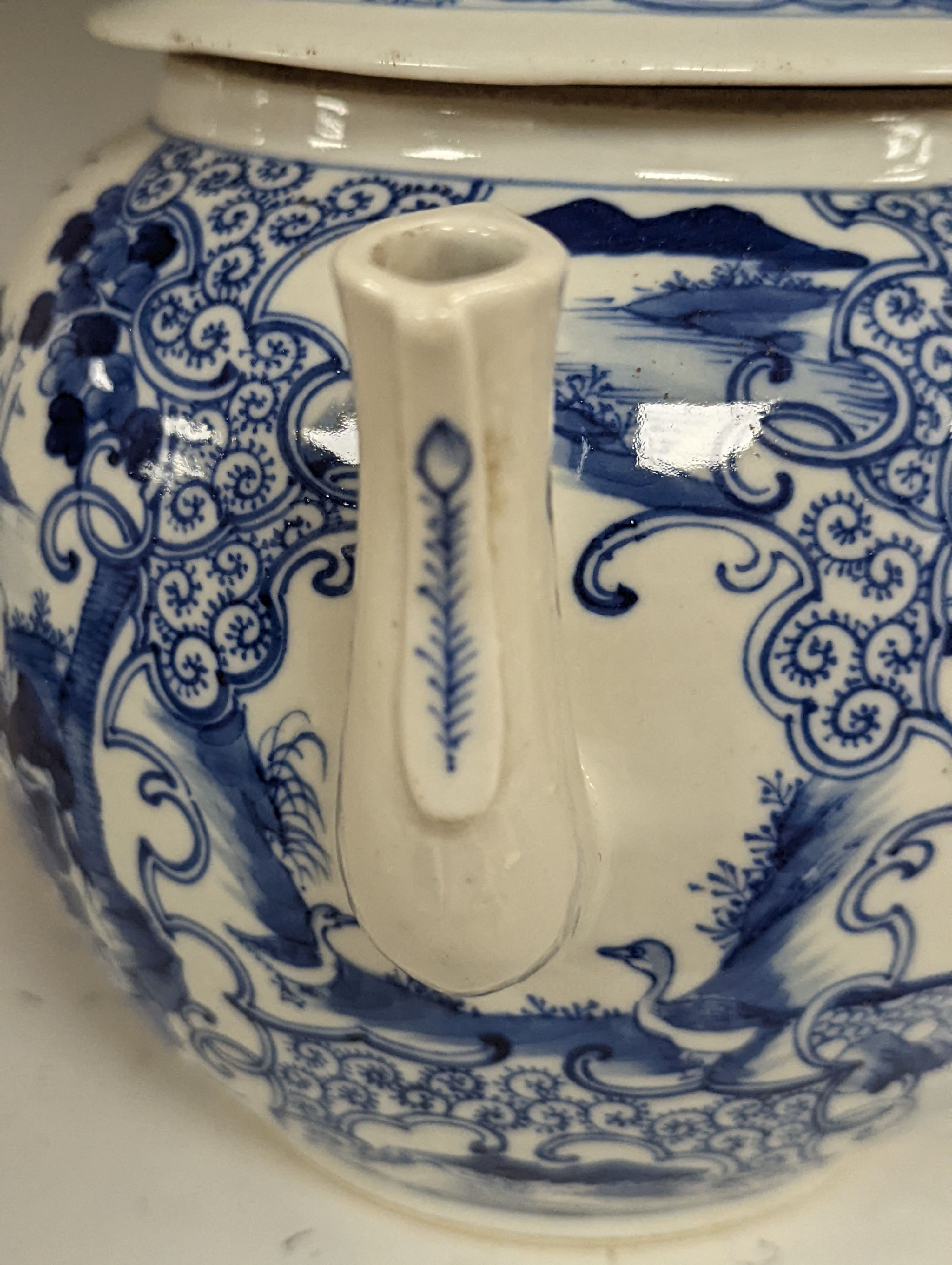 A large Chinese blue and white wine pot, 20cm